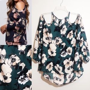 Peach Love CA Cold Shoulder Floral Top